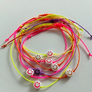 Smile Armband Smile Makramee Neon bunt Geschenk Armband happy smiley Bild 1