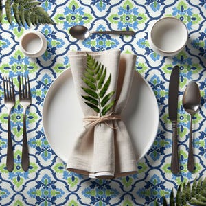 Round Fitted Tablecloth Elastic Edge Easy Fit Indoor Outdoor Table Cover Various Sizes Available Modern Fabrics Round Tablecloth Patio Decor