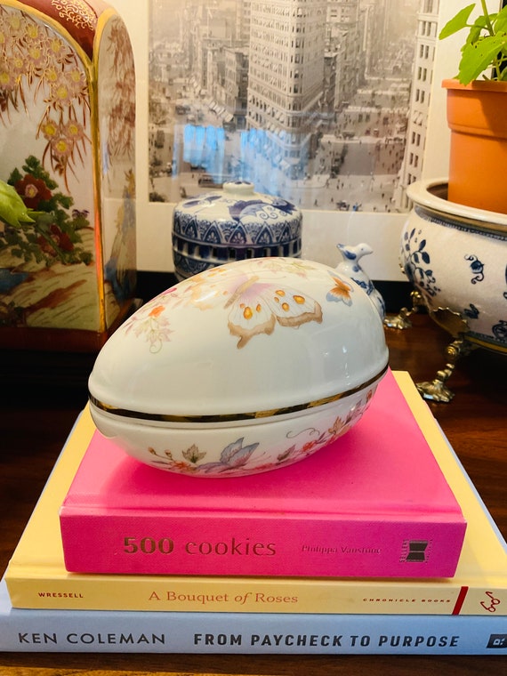 Vintage butterfly fine porcelain lidded egg trinket dish Easter egg