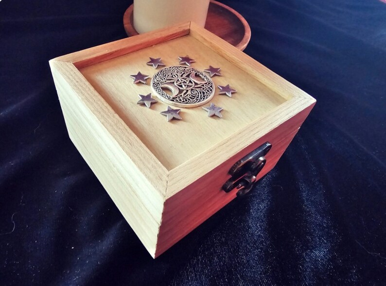 Silver Decorative Tree of Life and Stars Wooden Trinket / Jewellery ...