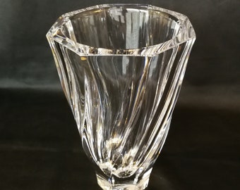 署名入りオレフォスクリスタル花瓶花と蝶蝶 - Etsy 日本