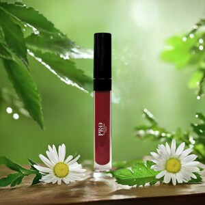 Płynna matowa szminka - Rouge marki Purely Radiant Organic