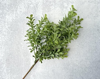 Faux Veined Boxwood Bush - Artificial Greenery - Lush Green