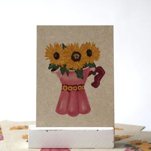 Tarjeta de papel con motivos de hierba “Mokapot & Sunflowers”: tarjeta de acuarela pintada a mano, tarjeta artística sostenible A6 con motivo floral de café.