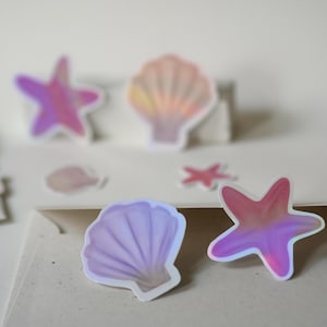 Set d'autocollants "Coquillage & Étoile de mer" - Autocollants marins peints à la main avec effet scintillant, couleurs beige et corail. Autocollants en vinyle, lot de 2.