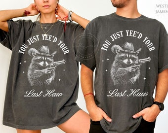 Western Raccoon Graphic TShirt, Vintage Western Raccoon Tshirt, Yeehaw Tee, Raccoon Lovers, Comfort Colors, Funny Raccoon Tee, Raccoon Gifts