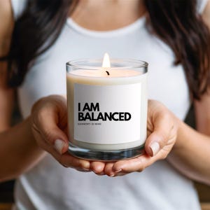 I Am Blessed Candle - Inspirierende Sojakerze mit positiver Affirmation | Dankbarkeit & Glaube Geschenk | Selbstfürsorge, Achtsamkeit Dekor