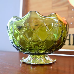 Vintage Indiana Dark Green Pineapple Diamond Patterned Glass Bowl