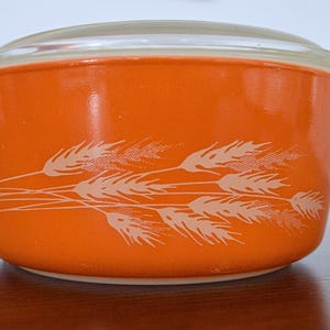 Vintage Pyrex Autumn Harvest Orange Small Casserole Dish with Lid | 472 750mL Capacity Oven Safe