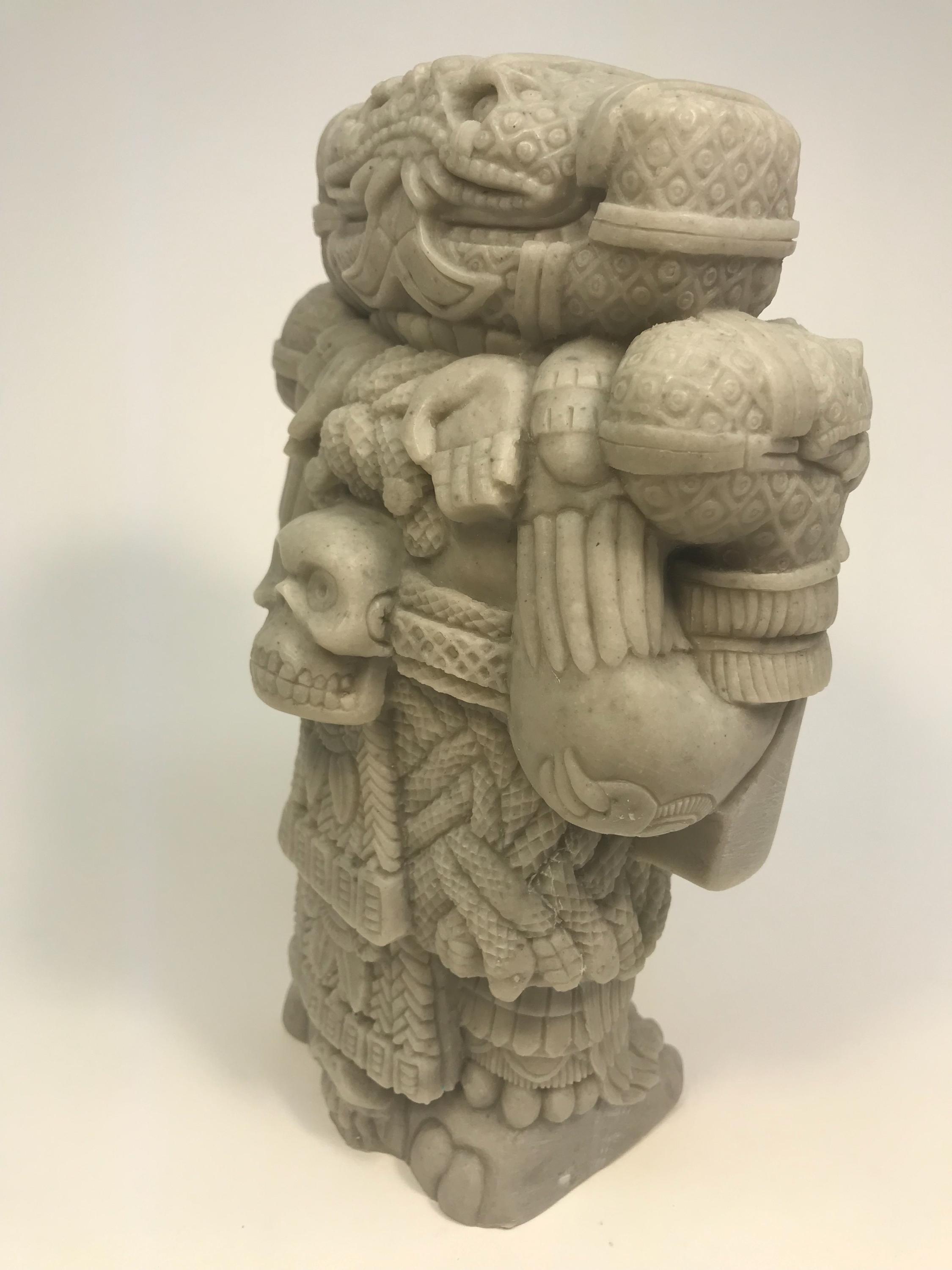 アステカ：生と死の大地の女神、コアトリクエ。アンティーク加工なし