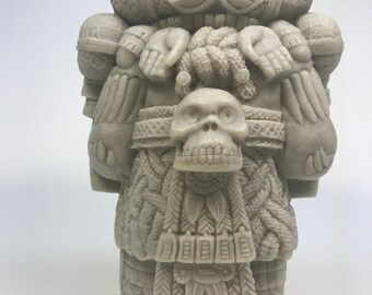 アステカ：生と死の大地の女神、コアトリクエ。アンティーク加工なし