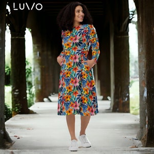 Long Sleeve Midi Dress with Pockets with Blooming Floral Pattern
