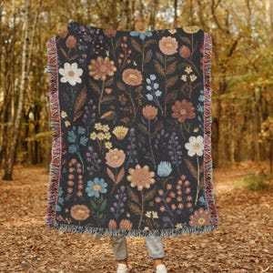 Floral Wildflower Woven Blanket, Floral Woven Throw, Cottagecore Woven Blanket, Cozy Nature-Inspired Throw, Botanical Throw Blanket Tapestry
