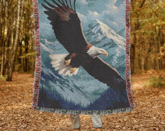 Bald Eagle Flying Woven Blanket Cozy Nature-Inspired Throw Majestic Eagle Woven Blanket Cottagecore Throw Blanket Bald Eagle Woven Blanket