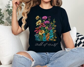 Camisa de flores silvestres, camisa de coração selvagem, camisa Cottagecore, floral botânico, camisa de dia das mães, presente para mamãe, camisa de amante da natureza, minimalista