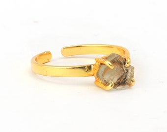 Sparkling Vintage Appeal - 18k Gold Plated Crystal Quartz Vintage Ring - Exquisite Gemstone Jewelry