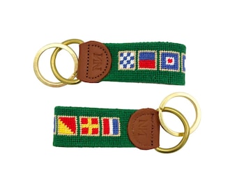 Newport flags needlepoint keychain (green)
