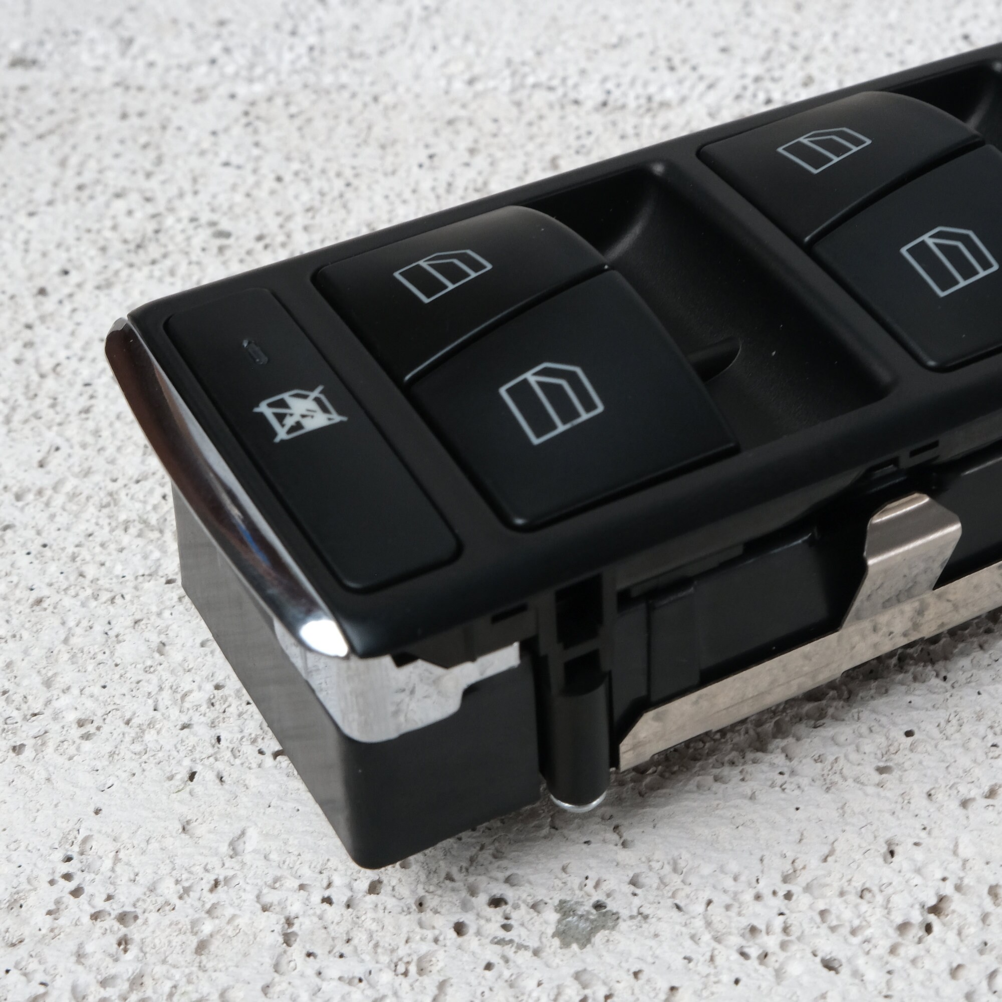thumbnail image 2 of Proteile Power Window Switch Block For Mercedes CLA C117 / W117 / GLA W156 / X156 2 of 4