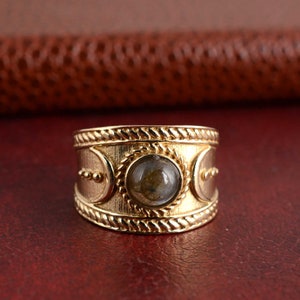Labradorite Ring, Handmade Ring, Statement Ring, Boho Ring, Unique Ring, Dainty Ring, Labradorite Jewelry, Gemstone Ring, Gift For Her