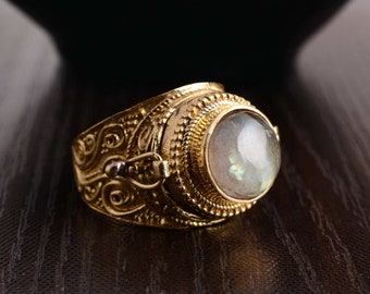 Poison Box Labradorite Ring -  Brass box Ring - Secret Compartment Ring - Openable Poison Ring - Poison Statement Ring  - Handmade Jewelry