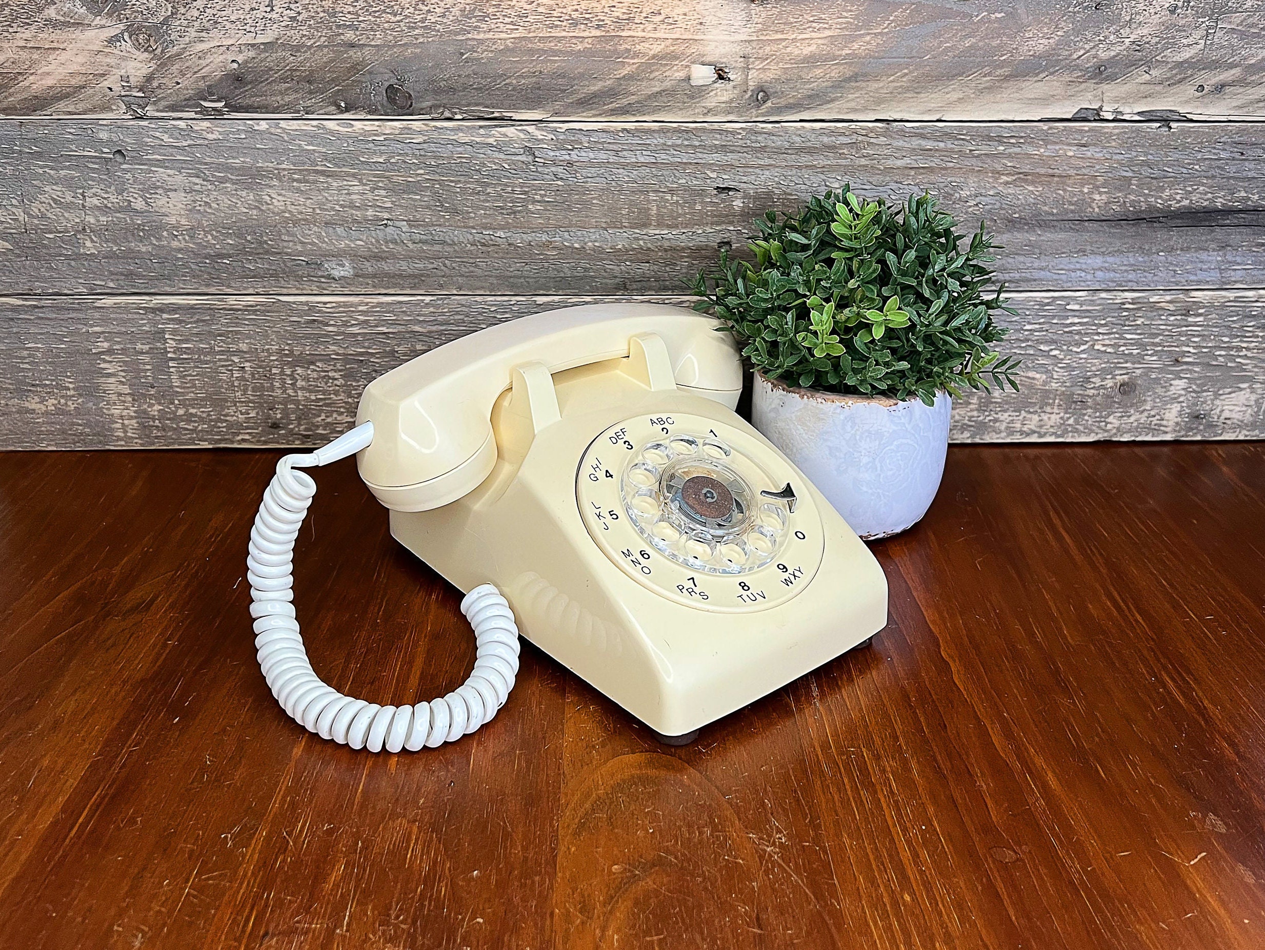 Vintage Rotary Dial Telephone C/M 500 1972 ITT Bell South Desktop Phone  Beige