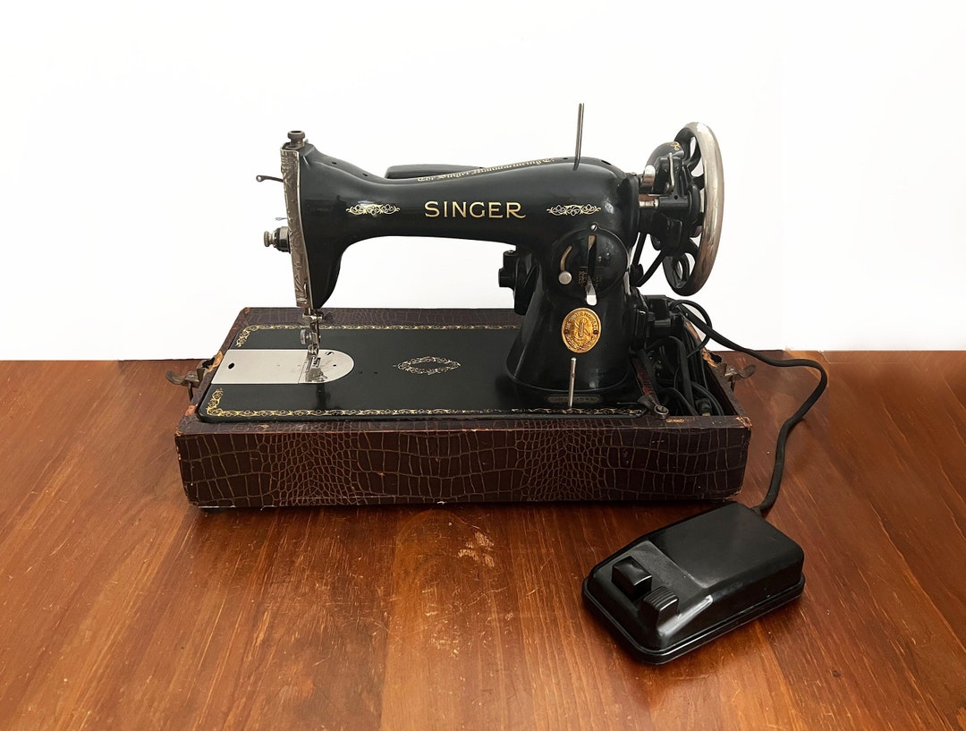 Antique 1936 Singer Sewing Machine With Case Singer Simanco 125270 Etsy