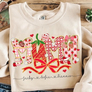 Custom Preppy Mama,Preppy Mama Strawberry Glitter Png, Cute Strawberry Floral Mama with kids names Png, Everyday Png,  Checkered Sublimation