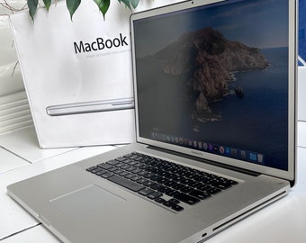 Apple MacBook Pro 17" Intel i7, 4TB SSD, 16 GB RAM cost 2400 Pounds!!!!