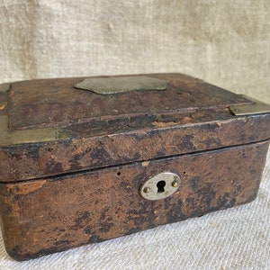 Antique French Jewelry Box Leather with Metallic Hinged Lid with Brass Details, Quilted in Blue Silk Fabric, Victorian Style, 1900s