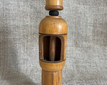 Primitiv fransk träflaskkork, antika redskap, handgjorda träköksredskap Frankrike Shabby chic kök, franskt bondgårdshus 1900