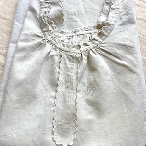 Authentic All Hand Gathered, Size M, French Antique Pure Hemp Linen, Rustic Linens Nightgown, Night Dress, Monogram DV, Scalloped Edge 1900s image 1