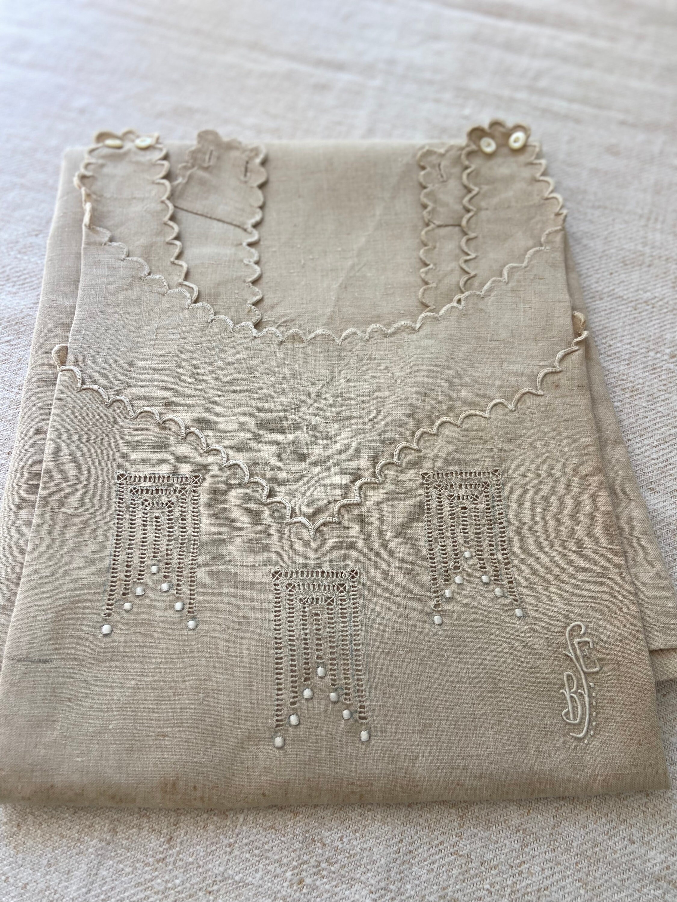 Antique Nightgown, Size L, French Flax Linen Chemise, Monogram BE, Mother of Pearl Original Buttons, Handmade Embroideries, Night Dress 1900