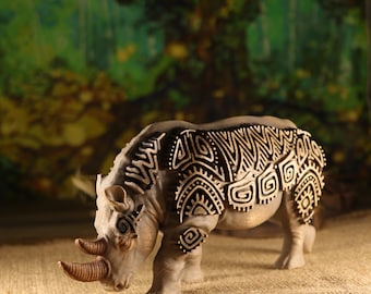 サイの木製置物｜手彫りの野生動物装飾品 - Etsy 日本