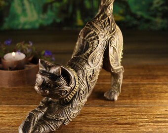 エジプト 猫の置物 木彫り 木彫りの猫の像：ゴシック北欧エジプトの神秘的な装飾 - Etsy 日本