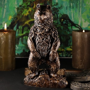 Keltischer Bär Bärenstatue, Holzbär, Bärenskulptur, Wikingerbär Keltischer Bär Bärenholzschnitzerei brauner Bär schwarzer Bärendekor nordische Mythologie nordische heidnische