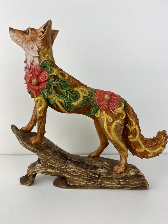 キツネの像：花の森の動物トーテム装飾スピリットアニマル木彫り