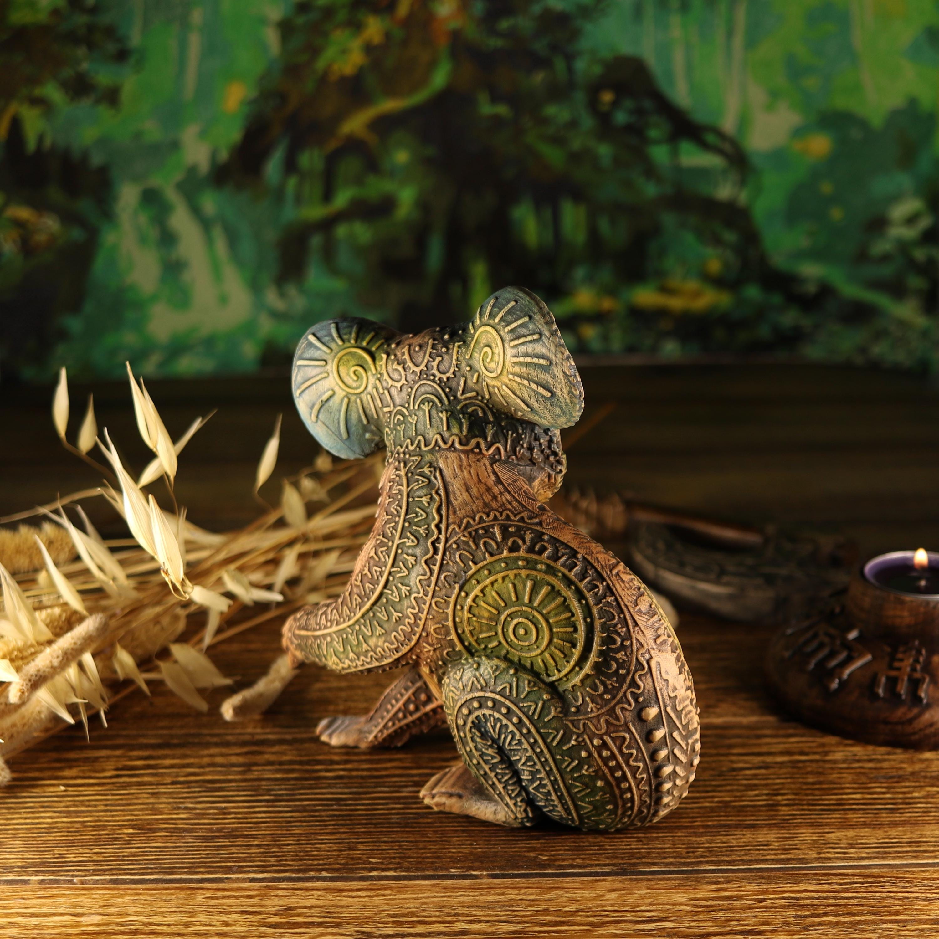 木彫りのコアラの置物：オーストラリアの動物の像、コアラのギフト