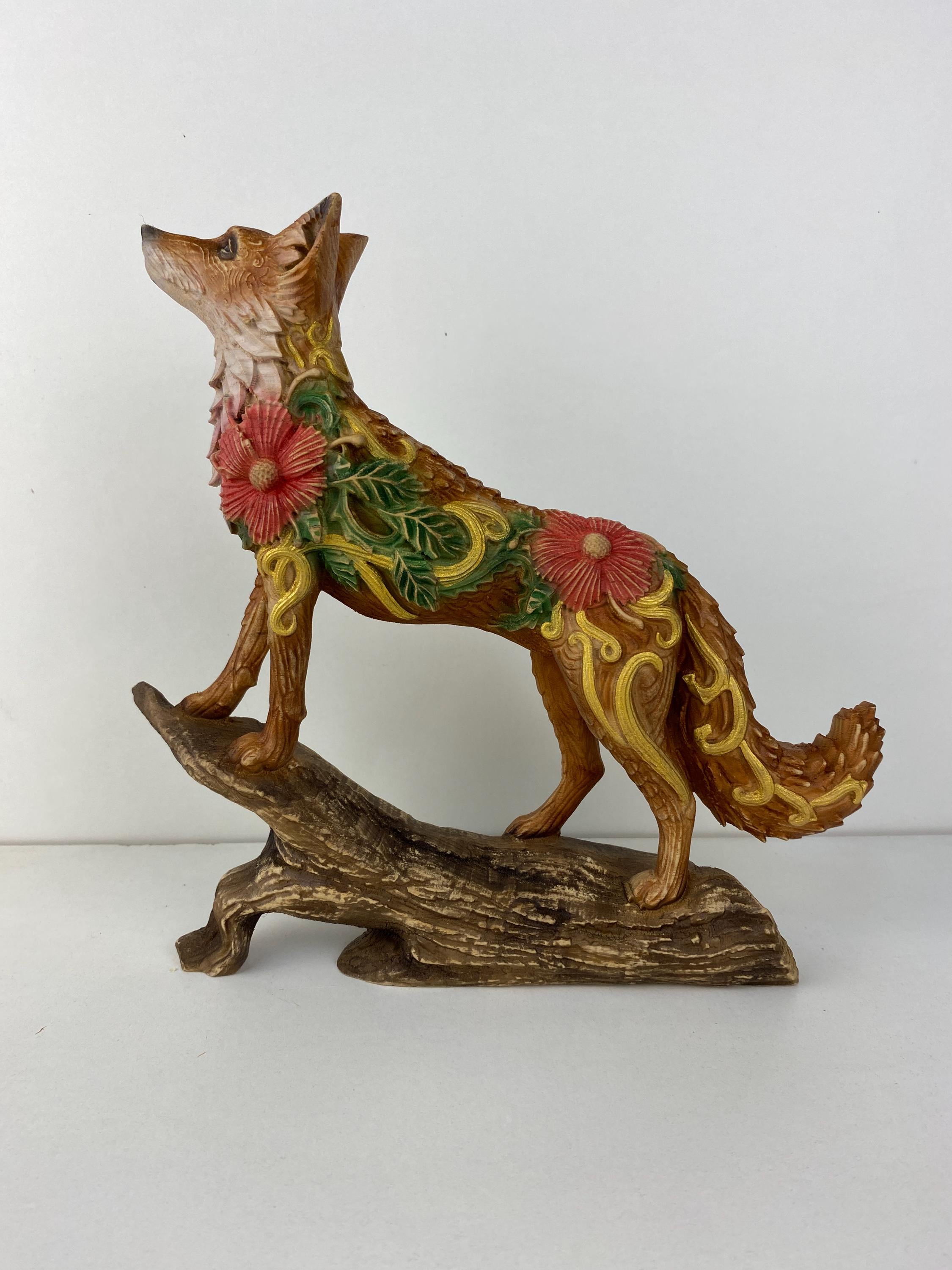 キツネの像：花の森の動物トーテム装飾スピリットアニマル木彫り