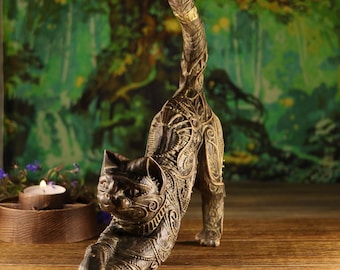 木彫りの猫の像：ゴシック北欧エジプトの神秘的な装飾 - Etsy 日本