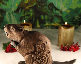 Beaver Statue: Carved Animal Totem, Canadian Art