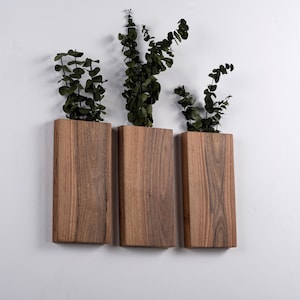 Walnussholz Wandtasche, Holzvase, Faux Blumenhalter, Holzwandtasche, Walnussvase