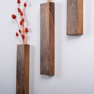 Walnuss-Wand-Dekor, Walnuss-Holz-Wand-Tasche, hölzerne hängende Vase, hölzerne Wand-Vase, hölzerne Wand-Vase, faux Walnuss-Blumen-Halter, Walnuss-Vase