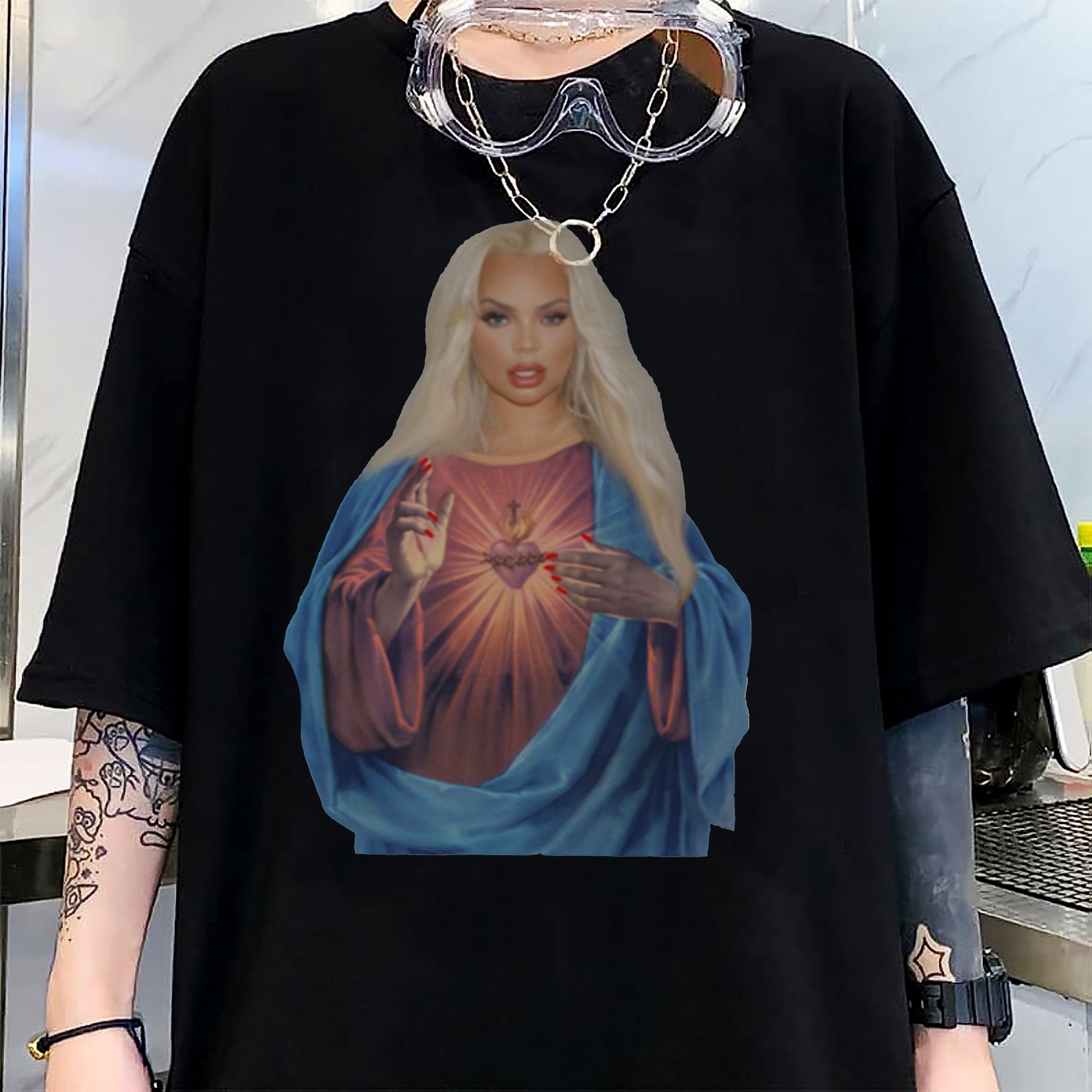 The Story Behind Trisha Paytas' "Nudes" T Shirt - ndu7ymz
