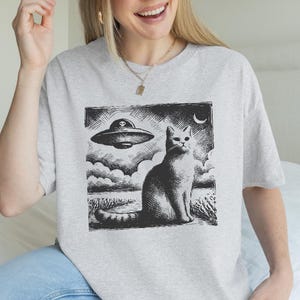 Cat UFO T-Shirt: Funny Alien Spaceship Graphic Unisex Tee
