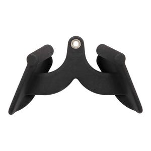 Może przedstawiać: Czarny uchwyt V-bar do podnoszenia ciężarów z dwoma wyściełanymi uchwytami i centralnym punktem mocowania. Uchwyt V-bar jest przeznaczony do użytku z maszynami kablowymi do wykonywania różnych ćwiczeń pleców i ramion. Mocowanie wykonane jest z wytrzymałego, matowego czarnego metalu.