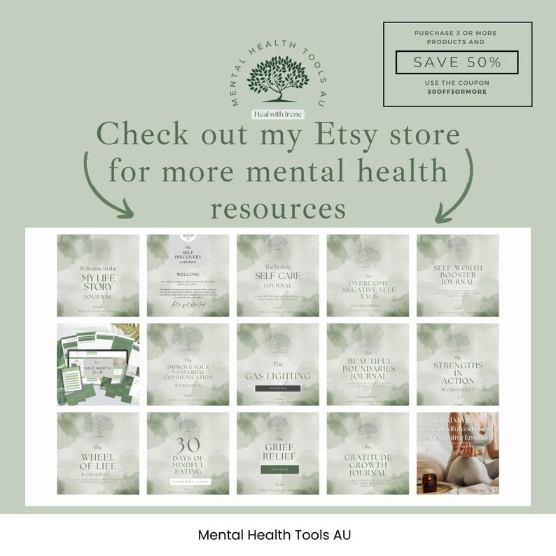 K&ouml;nnte beinhalten: Werbung f&uuml;r psychische Gesundheitsressourcen. Das Bild zeigt eine Sammlung von Journalen mit Titeln wie "My Life Story Journal" und "Self-Care Journal". Der Text fordert die Betrachter auf, den Etsy-Shop f&uuml;r weitere Ressourcen zu besuchen und bietet einen Rabatt an.