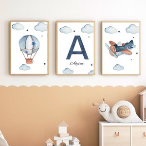 Póster de pared personalizado para habitación infantil – Regalo de nacimiento personalizado con nombre y tema de aviación – Globo aerostático