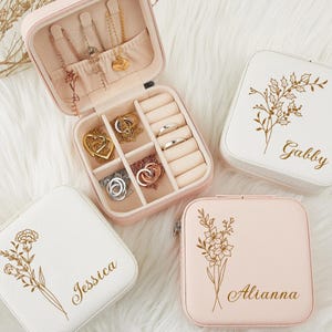 Boîte à bijoux de voyage personnalisée avec prénom, petit organisateur de boucles d'oreilles carrées, cadeaux de demoiselle d'honneur