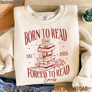 Nato per leggere libri, costretto a leggere le email PNG, divertente amante dei libri, lettore PNG, regalo per bibliotecario topo di biblioteca, impiegato che legge, regalo per amante dei libri