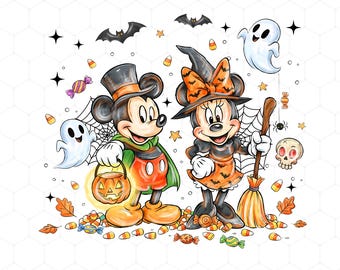 Può includere: Un'illustrazione digitale con Mickey e Minnie Mouse in costumi di Halloween, Mickey tiene una zucca e Minnie una scopa. La scena include fantasmi, pipistrelli, ragnatele, caramelle a forma di mais e un teschio, con il testo DarleneCA60s.